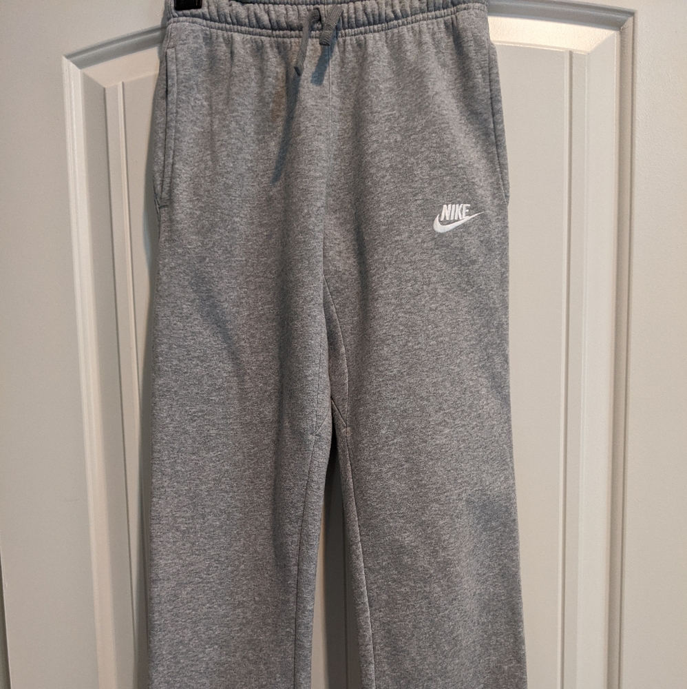 Boys Gray Nike Sweat Pants Size L